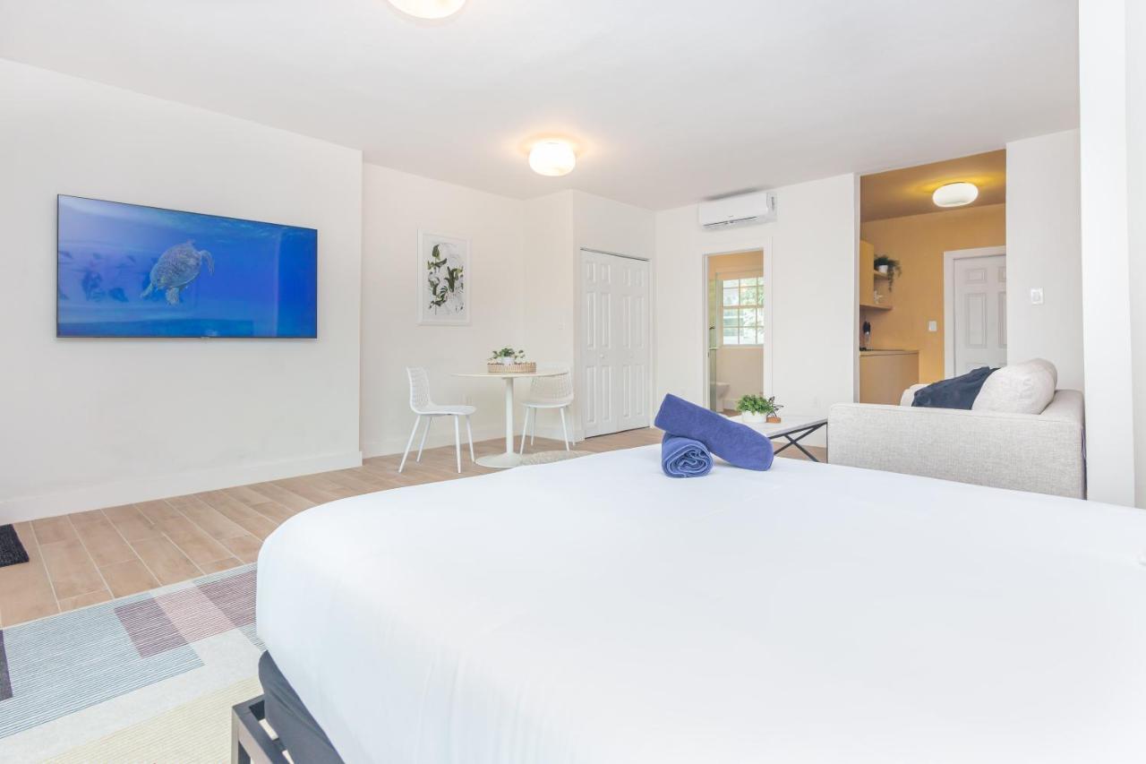 Large Stylish Studio Apartment In El Portal #3 Miami Extérieur photo