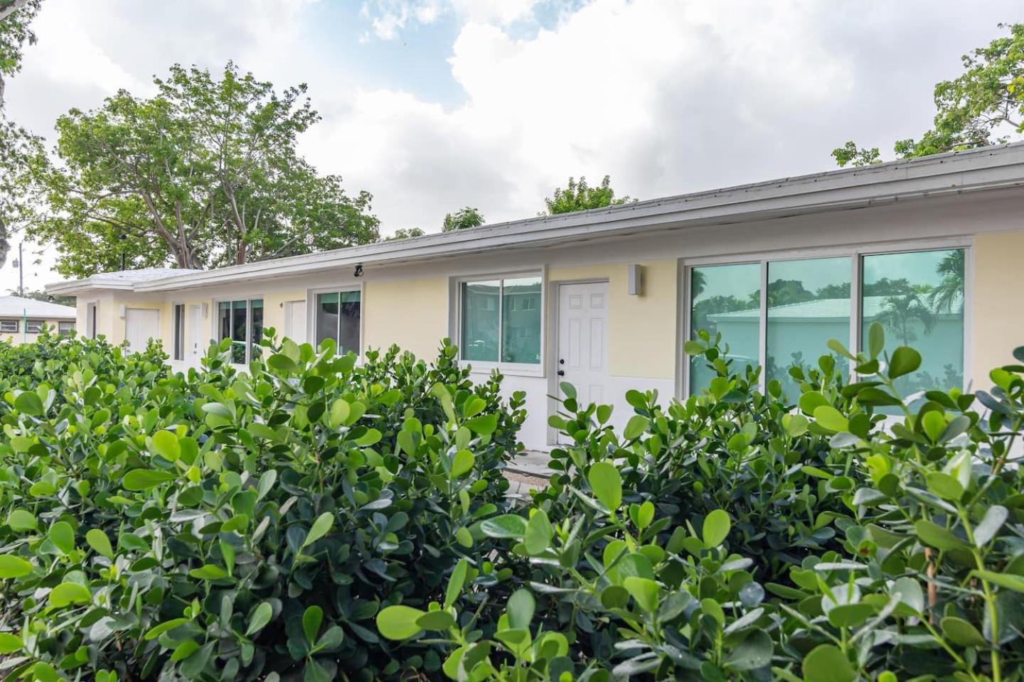 Large Stylish Studio Apartment In El Portal #3 Miami Extérieur photo